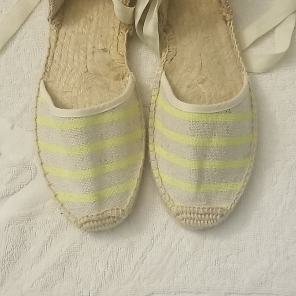 Soludos - Picture 1 of 9